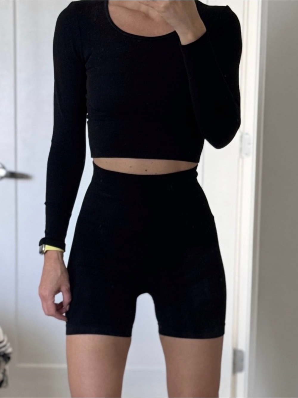 H&M set Black Long-Sleeve Crop Top + Bike shorts